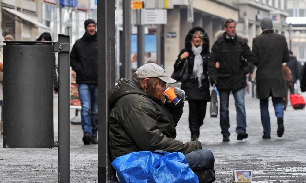 Κατά 18% αυξήθηκε ο αριθμός των αστέγων μέσα σε έναν χρόνο